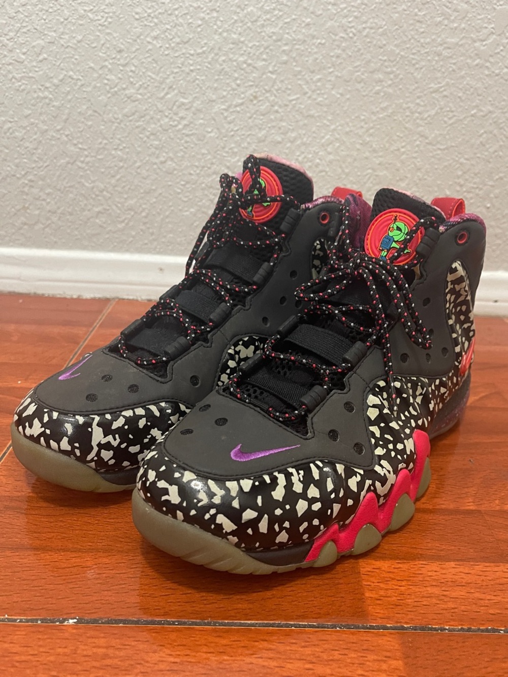 Nike Women’s Black, Pink, Purple Patterned High-Top Sneakers